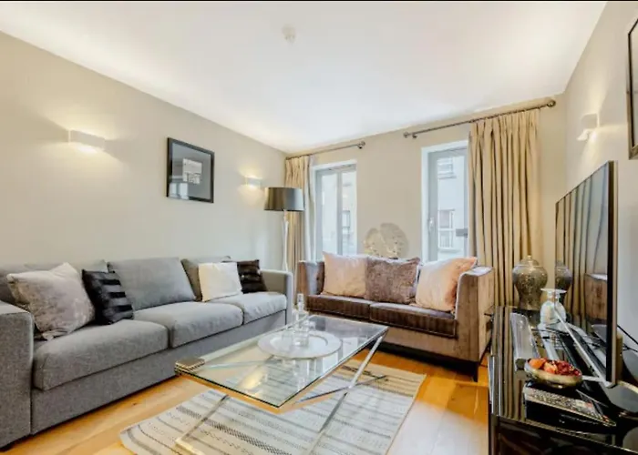 Gorgeous 4-Level 3Br - Check Profile