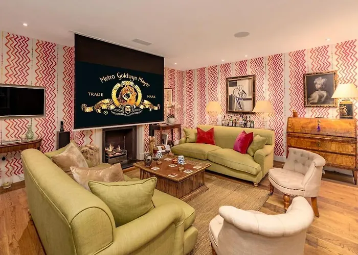 Stunning Notting Hill 3 Bed With Air Con