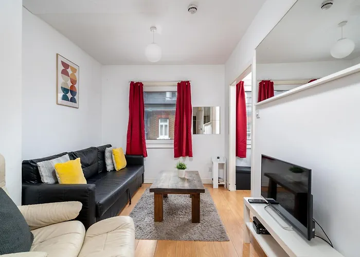 Carnaby & Oxford Street - Central Soho - One Bedroom - Double Bed & Sofabed