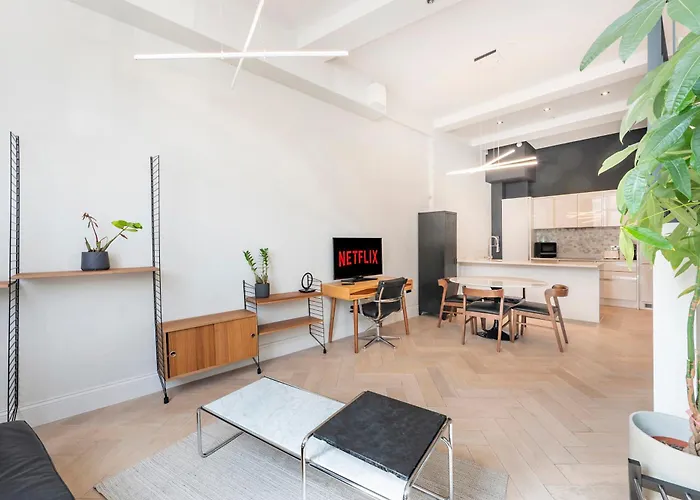 Perfect For 6 - 2 Bedroom 2 Bathroom Apartment By The Famous Hammersmith Riverside