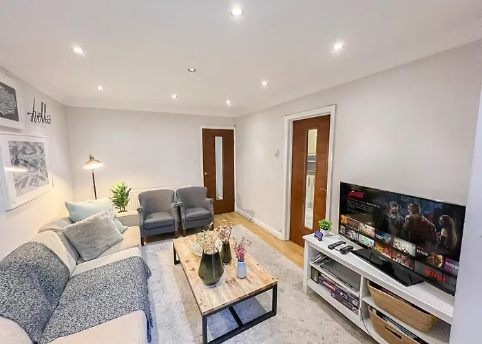 Lovely 4 Bedroom Flat With Ample Garden In Brondesbury, Kilburn