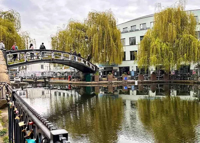 Cosy 3 Bedroom 3 Bathroom Flat With Private Garden- Maida Vale, Near Paddington