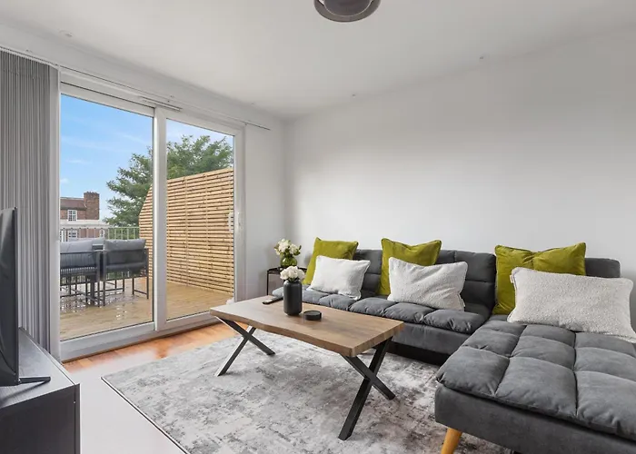 The Hampstead Hideaway - Free Parking - Close To Central Ldn