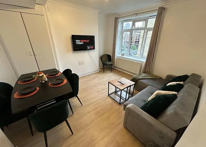 Chic 3 Bedroom Flat Ontower Bridge