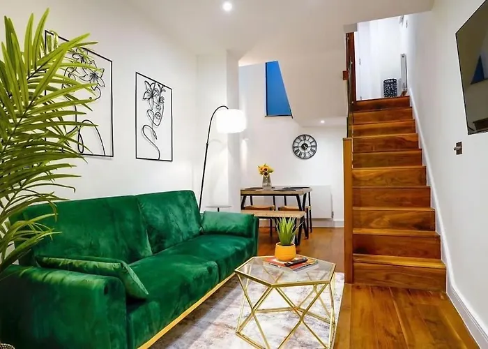 Hyde Park Luxury 2 Bed 2 Bath House
