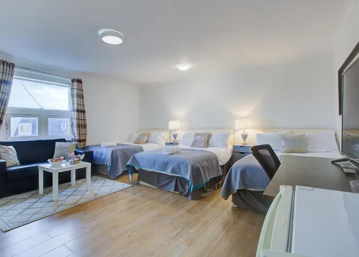 Streathem Hotel