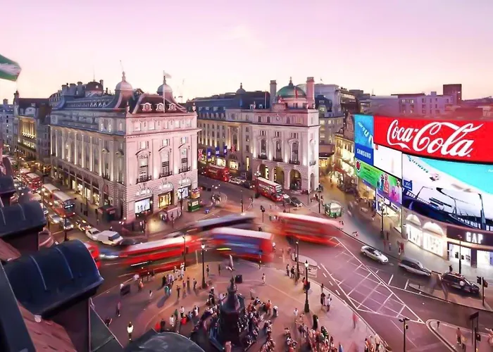 Piccadilly Wonderland Sleep 8 Vra