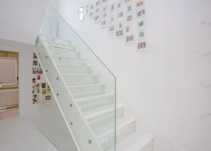 Huge 5 Storey 4 Bed Terraced Family Home In Queens Park