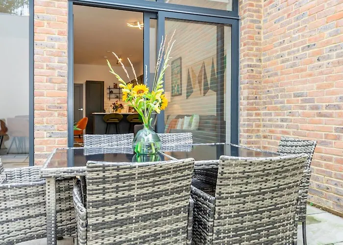 Elegant 2 Beds, 2 Baths Flat With Private Terrace, High-End Finishes And Chic Furnishings