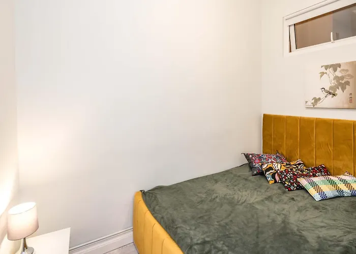 Central, Kensington, 3Beds, Cosy, Parks, Pubs