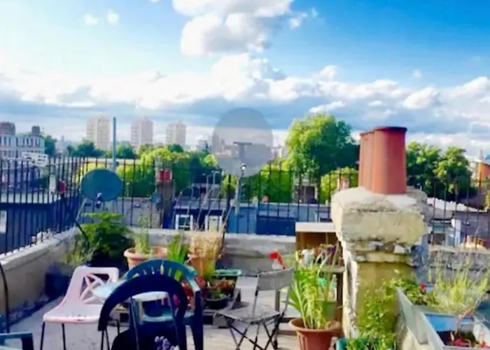 Sleeps 4,Roof Garden, Top Apartment, Zone 2 Cls Central