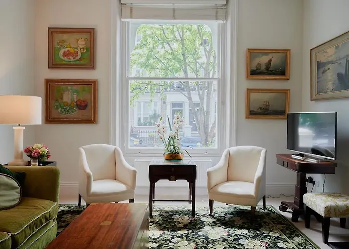 Lovely Chelsea Apartment In Quiet Neighbourhood