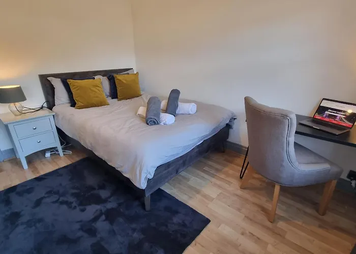 Garden View Double Room, 20 Mins To London, 1Gb Internet