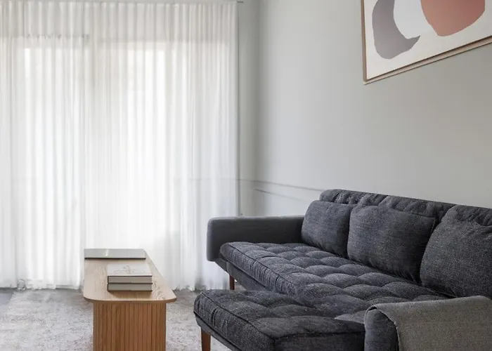 Modern 2Br Near Hyde Park