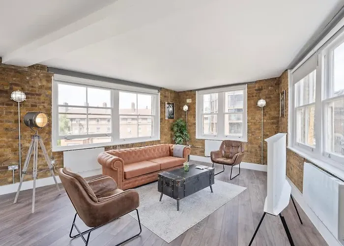 Large 1 Bedroom Studio In Old St