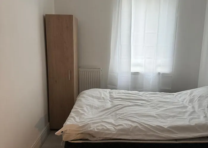 Modern 1 Bedroom Apartment