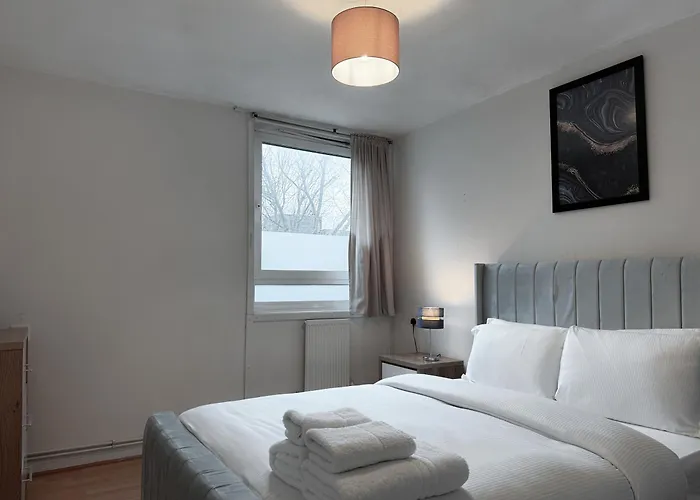 Flat 10, Elkington Point