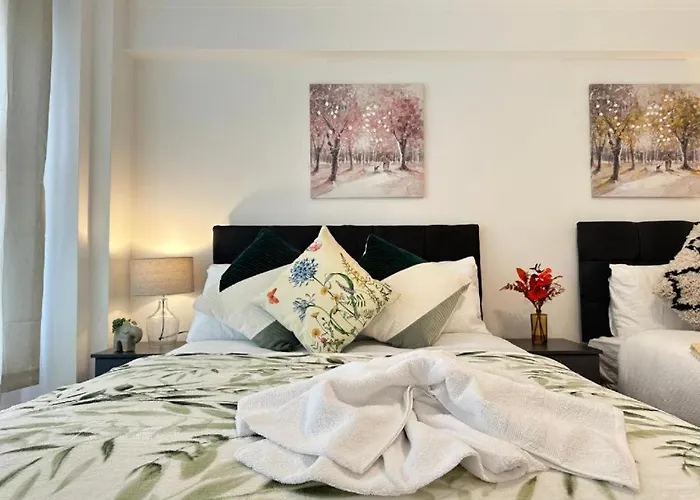Kendal Street Beautiful Family Apartment