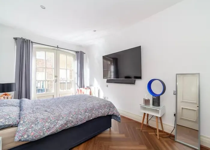 Luxury 2 Bedroom House Near Mayfair - Prime Location