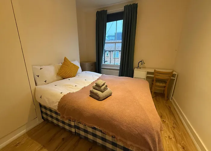 Cost Effective Room In Hammersmith