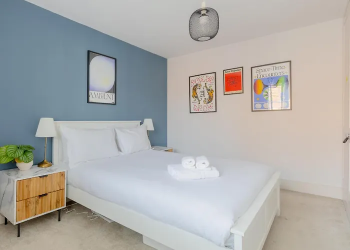 Beautifully Designed 1Bd Flat Near Balham Station