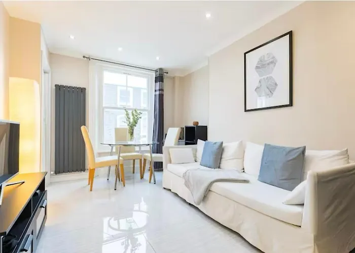 Flat In Notting Hill