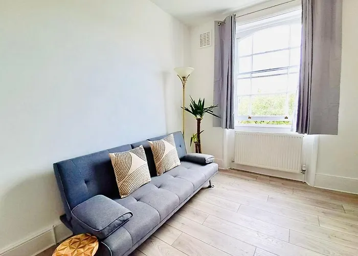 Newly Refurbished Flat In The Heart Of London