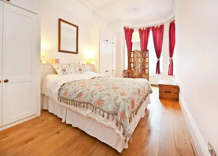 Beautiful 1-Bed Apartment In Kensington London