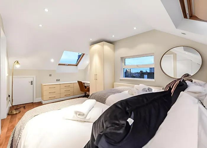 Warm & Cozy 2-Bed Flat-Perfect For Groups!
