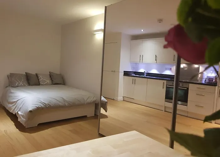 Beautiful Studio Located In West Kensington Fulham Chelsea