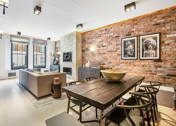 Luxurious Mews House In Pavilion Road - 3 Bedroom