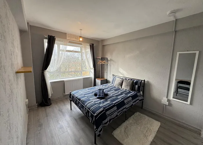 Huge 5 Bedroom Flat For 10 People 2 Min Away From Emirates Stadium Zone 2