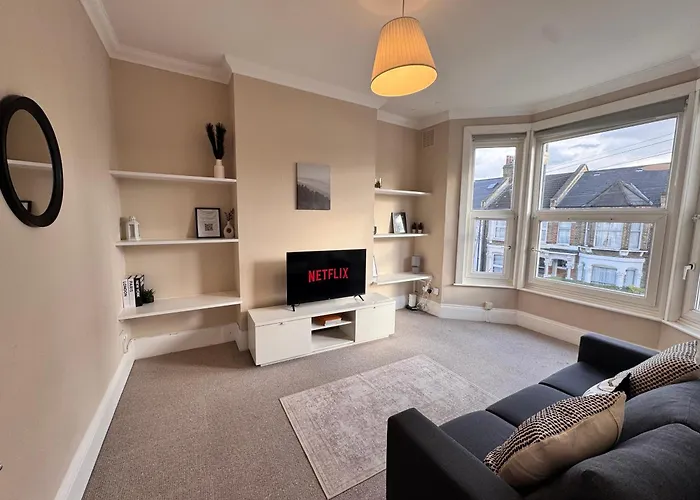 Modern 2 Bed Kensal Rise Apartment - Easy Central London Access