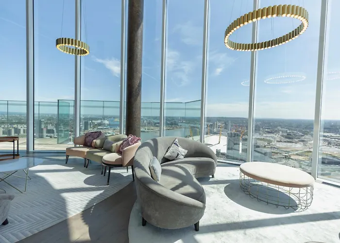 Scenic View 1-Bed Apt Near Downtown With Free Wifi