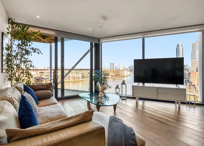 Battersea Power Station 2Br 2Ba River View