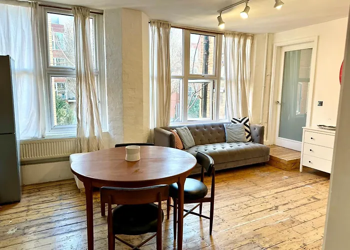 Bright Large Double Bedroom Flat