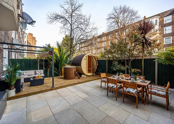 Modern 4 Bed Flat Prime Central London Location
