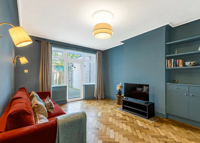 Elegant 1Br Apt With Garden Near Neasden Station