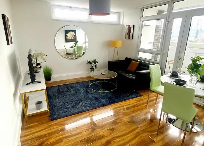 2 Bedroom - Breath Taking Views Canary Warf - Zone 2 Mile End