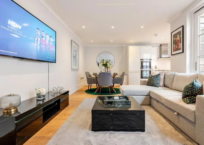 Super Lux 3 Bed Apartment By Mayfair
