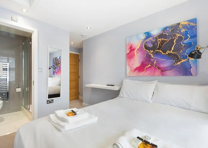 5 Bedroom Flat In Paddington