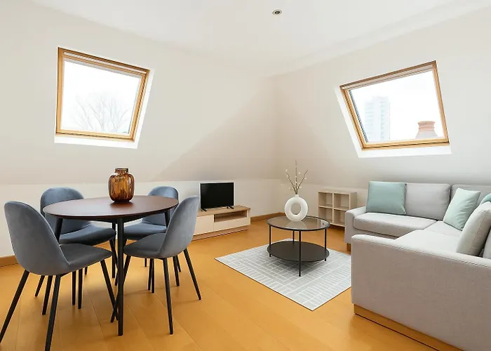Lovely Flat Near Acton Town Tube Station