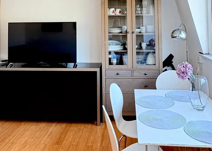 Bright 1 Bedroom Central London