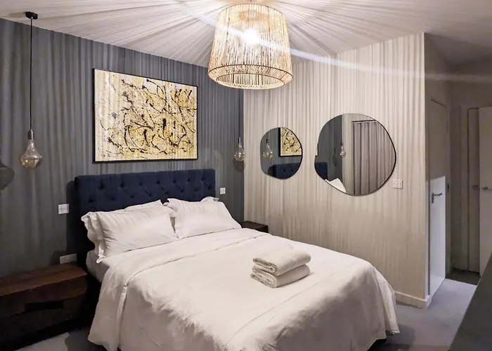 Madison Hill - Clapham Park 1 - 2 Bedroom Penthouse