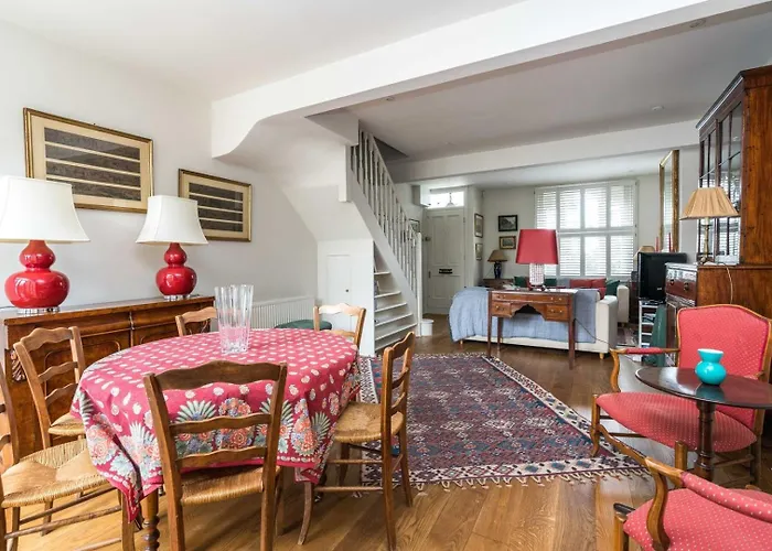 Charming 2Bd House With Garden In Hammersmith