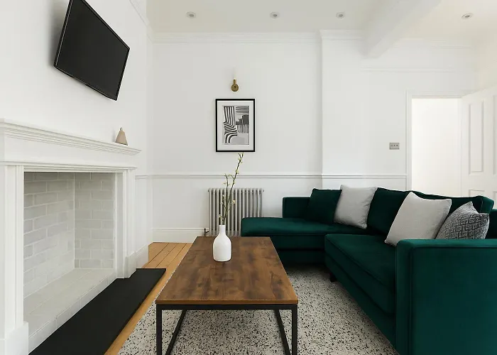 Renovated Urban Retreat In Hammersmith - Comfy & Central