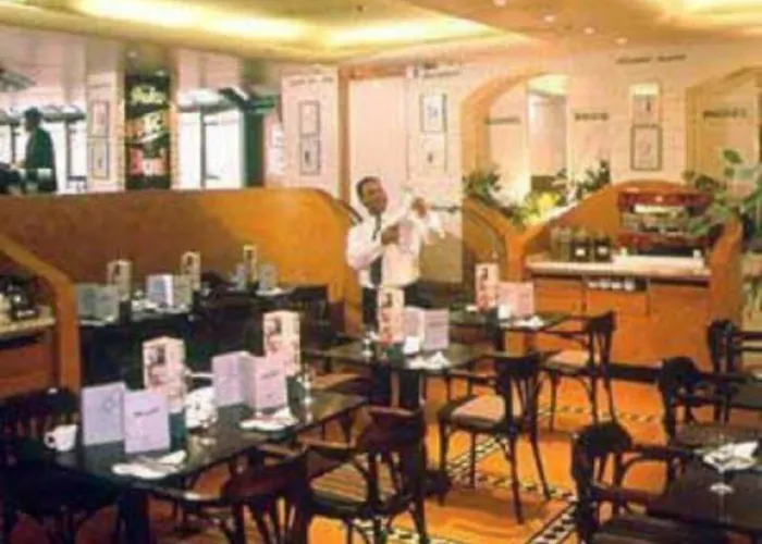 Drury Lane Moathouse