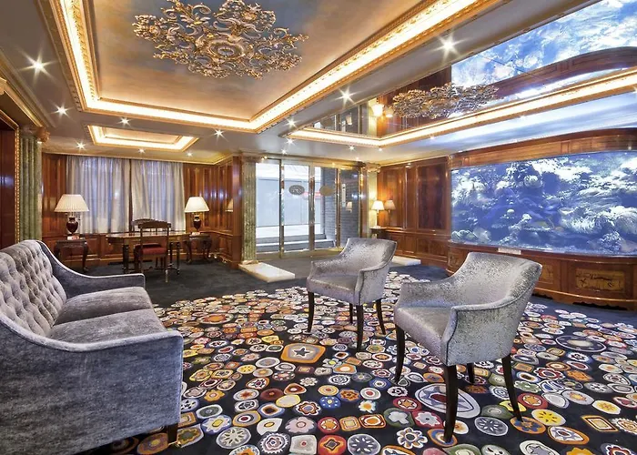 Mayfair House