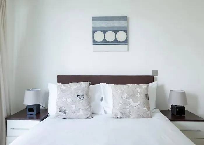 London Eye View Apartment