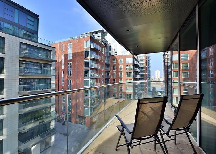 Thames Reach Apartment
